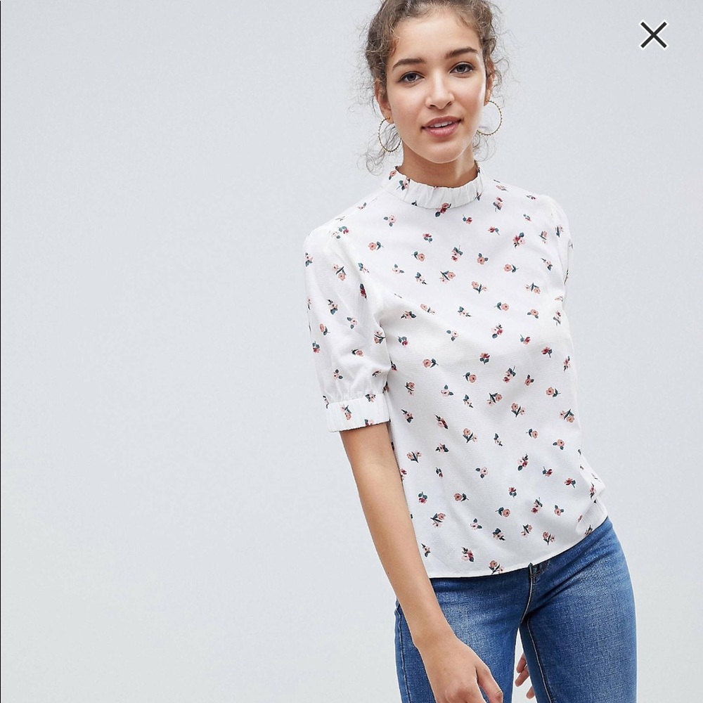 High neck blouse in daisy floral